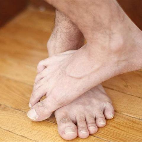 揭秘脚部湿疹真相，成因、症状与治疗方法全解析