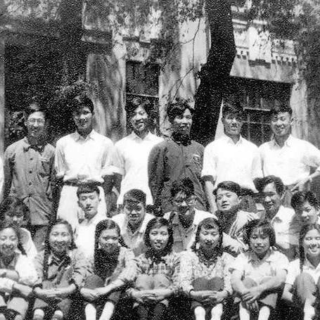 揭秘顶尖学子背后的故事，专业成绩排名前十名背后的故事引人深思