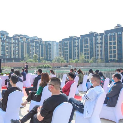 全球顶尖大学排名解读，语音揭秘学府声誉与实力