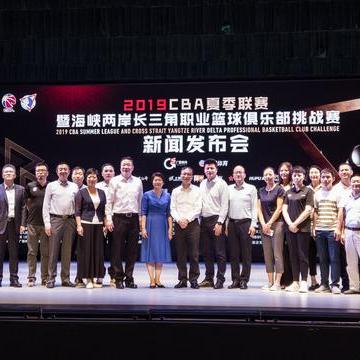 CBA最新形势解析，群雄争霸，谁将笑到最后？