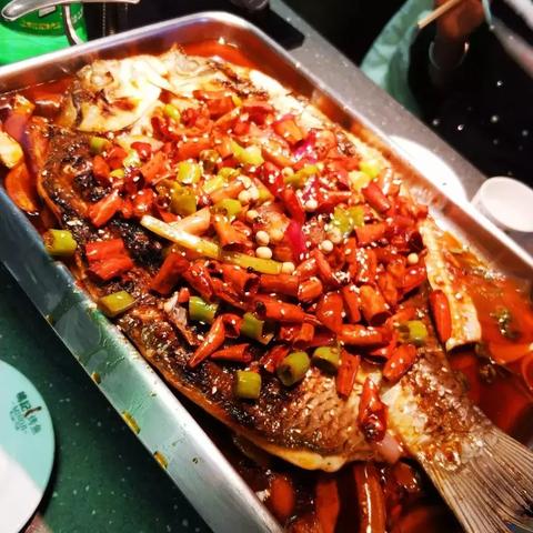 独家揭秘，烤鱼市场十大热门店铺排名，最受欢迎的烤鱼店大盘点！