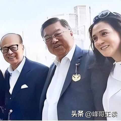 李嘉诚经典励志语录摘抄段落，激励你前行！