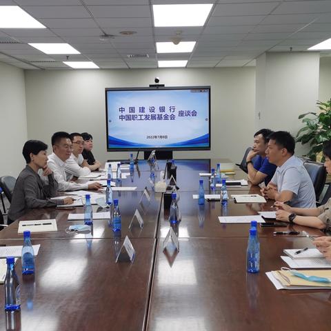 精选基金新动向，十元投资新选择，今日不容错过的投资机会！