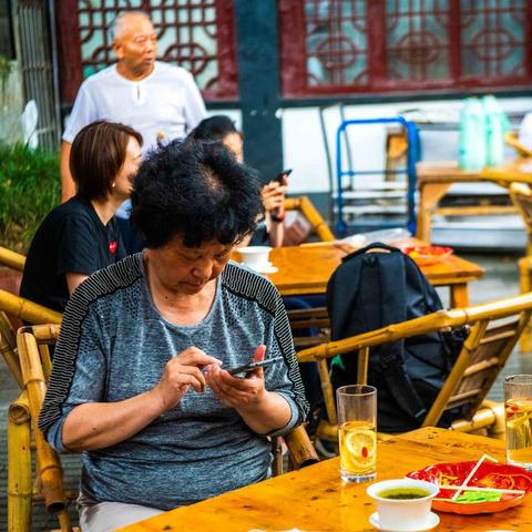 「成都深度游攻略，体验地道茶馆文化」