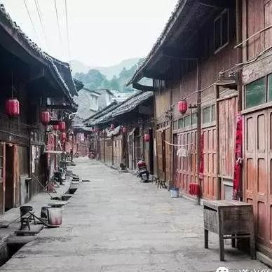 毛石镇活力发展揭秘，新闻头条带你领略小镇风采