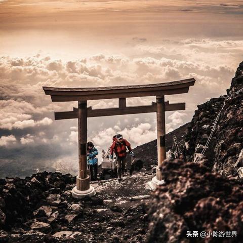 攀登绝美日本高峰，领略自然韵味之旅攻略
