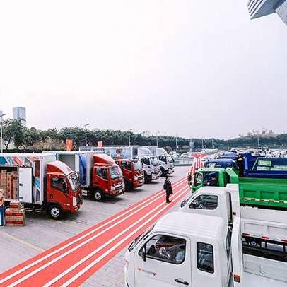 今日科技革新领航，前沿操作引领行业未来动态