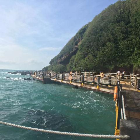 冬天涠洲岛温暖旅游攻略，探索海岛魅力