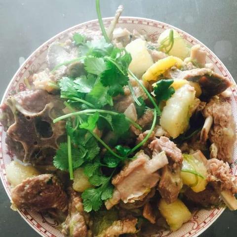 百度经验揭秘羊肉炖煮技巧，鲜嫩多汁，烂而不散的美味炖羊肉！