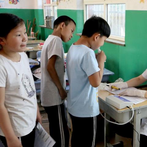 励志语录，关爱传递温暖，你我同行共筑美好世界