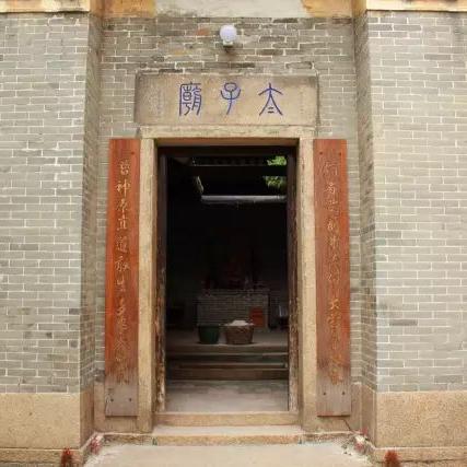 头条新闻春节红包大放送，喜庆盛宴，欢乐共襄盛宴！