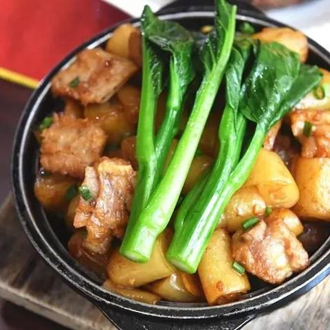 海口砂锅盛宴大揭秘，美食探店，盘点前十名最好吃砂锅店！