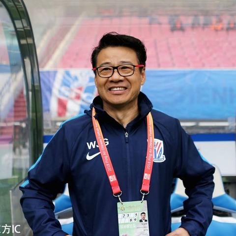 前锋转任门将名单更新！探索足球阵容变革新动向