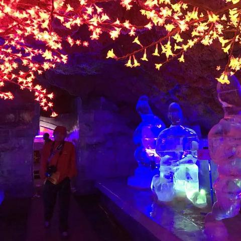 世界最美熔岩隧道探险，地下熔岩世界的奇幻之旅排名揭晓！