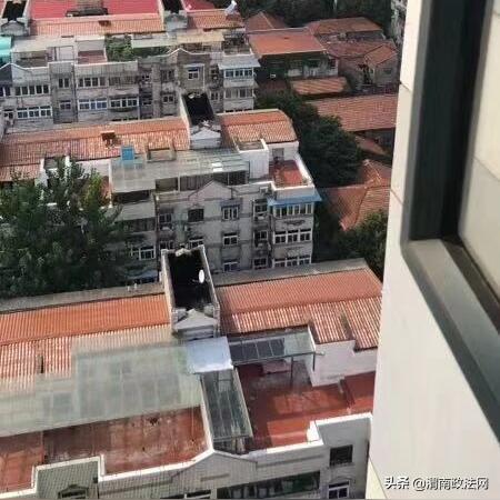 豪华外滩豪宅突发火灾真相揭秘，最新视频曝光事件内情