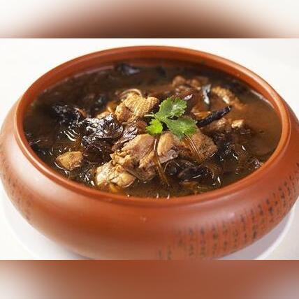 小鸡炖香菇，开启美食探索之旅，解锁烹饪新境界