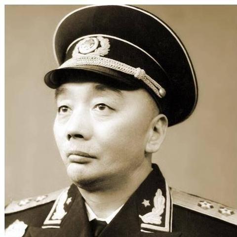 励志箴言，孩童运动热情点燃生命之火，勇往直前不畏惧挑战！