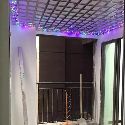 阳台晾衣架尺寸选择与安装指南，百度智慧助你轻松搞定！