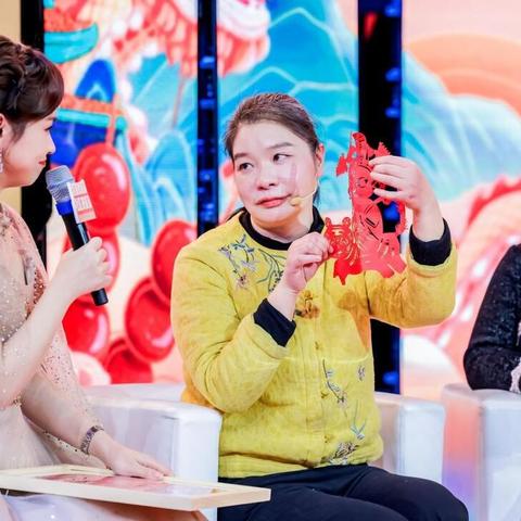 小和甜酒子2023最新舞蹈视频，青春舞动，魅力无限展现