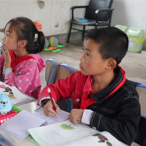 励志求学路，前行明灯照亮未来