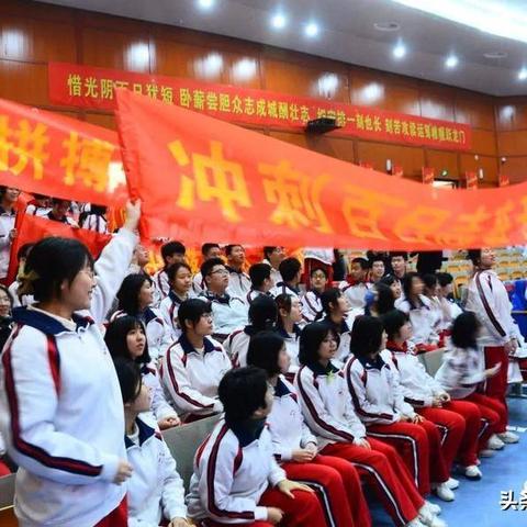 励志扎心语录视频，瞬间激发内心力量的激昂时刻