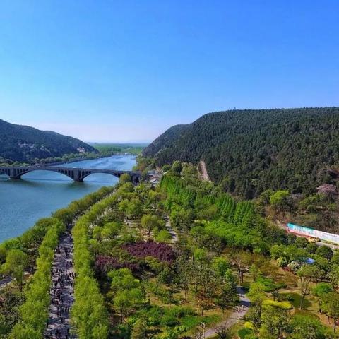 「探索之旅启程，百度助你种好智慧之地」